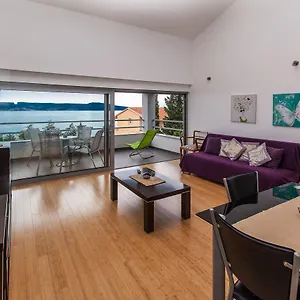 https://apartments-novi-vinodolski.primorje-gorskikotar.com
