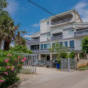 Busljeta Apartman